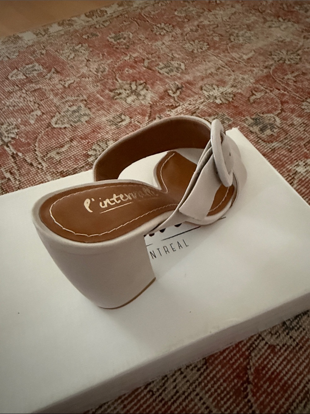 L'INTERVALLE Light Cream Buckle Strap Sandals - Picture 4 of 6